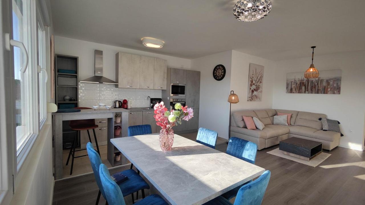 Gold And Silver Apartment زادار المظهر الخارجي الصورة