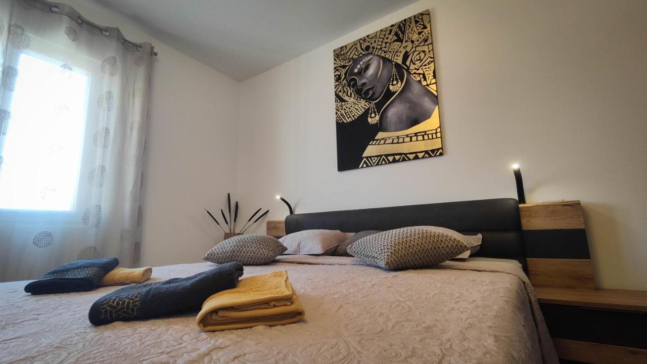 Gold And Silver Apartment زادار المظهر الخارجي الصورة