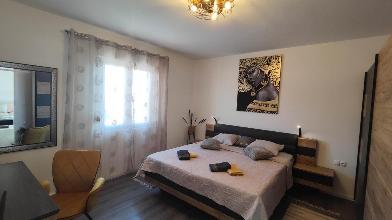 Gold And Silver Apartment زادار المظهر الخارجي الصورة