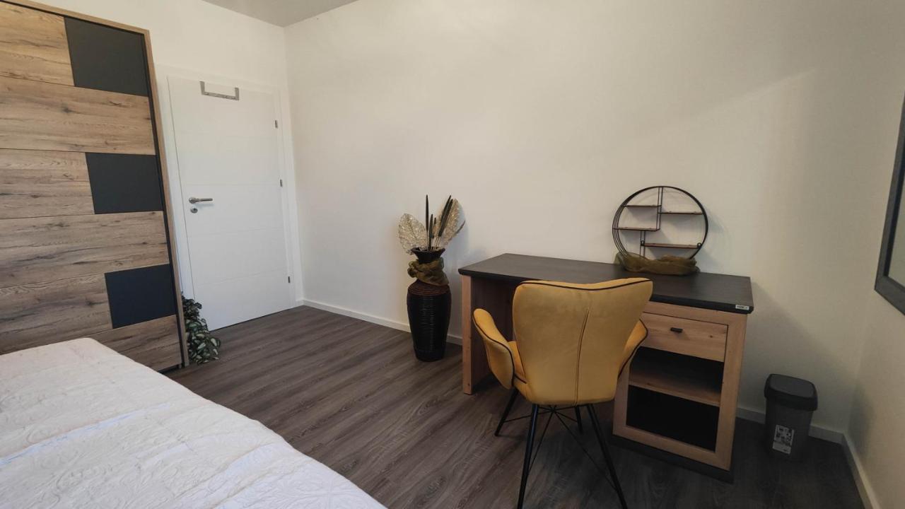 Gold And Silver Apartment زادار المظهر الخارجي الصورة