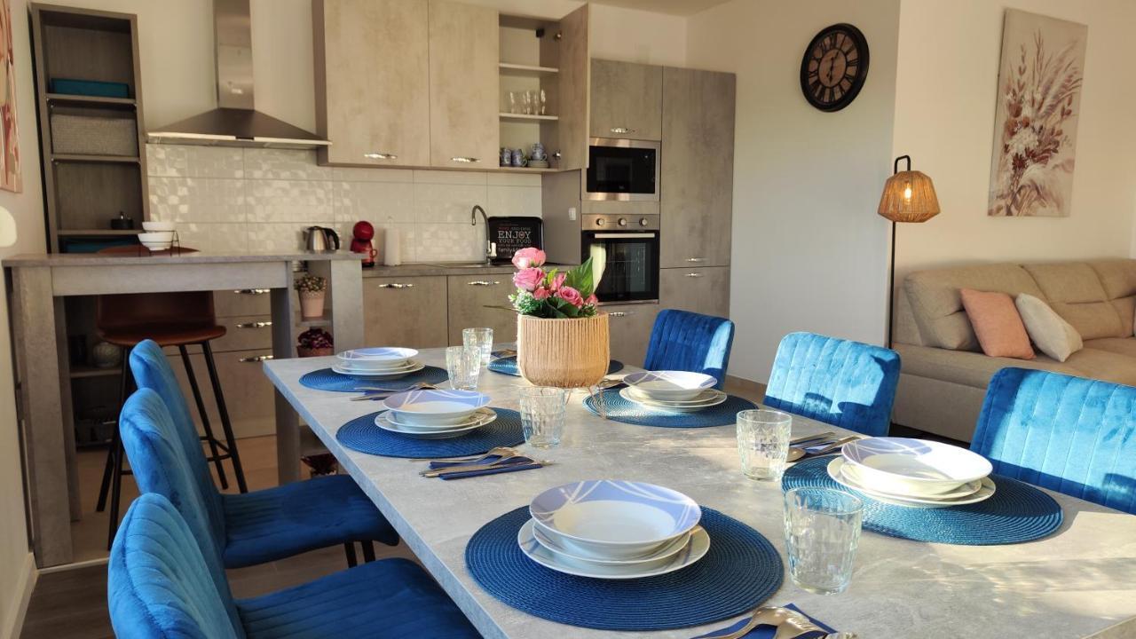 Gold And Silver Apartment زادار المظهر الخارجي الصورة